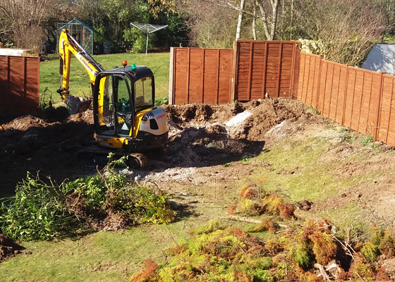 Garden Services Salisbury Wiltshire hedge cutting